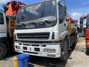 प्रयुक्त 2011 कंक्रीट पंप ट्रक 37M ISUZU चेसिस